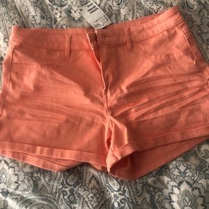NWT-H&M coral shorts